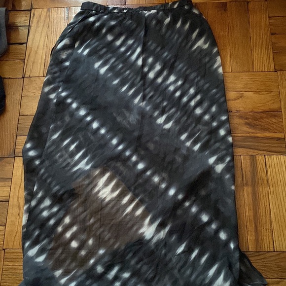 Express black and white hi-low skirt size: XS - Picture 4 of 8